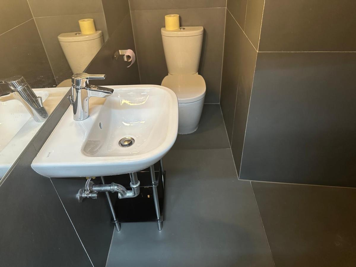 Apartment Am Schwedenplatz Wien Exteriör bild